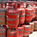 लाकडाउन के दौरान आज तक हनुमना में नहीं हो रही रसोई गैस की होम डिलेवरी तहसीलदार को सौंपा ज्ञापन । तहसीलदार ने कहा अब होगी होम डिलेवरी सम्स्त पात्र बयक्तियो को जांच के बाद दिया जायेगा मुफ्त राशन,हनुमना से सम्पति दास गुप्ता की रिपोर्ट