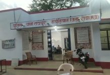 रायपुर कर्चुलियन पुलिस ने पुलिस की वर्दी पहनकर लोगों को डरा धमका कर पैसा लूटने वाले गिरोह का खुलासा किया गया ,कुंण्डेश्वर टाइम्स ब्यूरो अनिल पटेल की रिपोर्ट