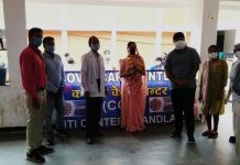 कोविड केयर सेंटर से ठीक होकर अपने घर रवाना होते समय गायत्री लक्ष्मण राठौड़ ने डाक्टरों को दिया धन्यवाद, कुंडेश्वर टाइम्स ब्यूरो मनीष वाघेला की रिपोर्ट