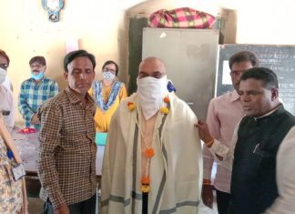 शिक्षक दिवस के उपलक्ष में थांदला न के पत्रकारों वह अटल सामाजिक सेवा संस्थान द्वारा शिक्षकों का सम्मान किया गया,थांदला से मनीष वाघेला की रिपोर्ट