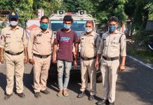 लूट के फरार आरोपी हरू को झाबुआ पुलिस ने किया गिरफ्तार “। झाबुआ से मनीषा वाघेला