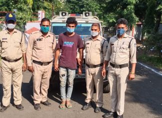 लूट के फरार आरोपी हरू को झाबुआ पुलिस ने किया गिरफ्तार “। झाबुआ से मनीषा वाघेला