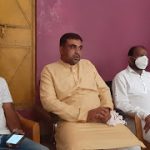 विधायकों की खरीद फरोत कर बना ली गई सरकार के विरोध में पिछड़ा वर्ग कांग्रेस के द्वारा जनजागृति लाने चलाई जा रही जनजागरण यात्रा… प्रेसवार्ता में कांग्रेसीयों ने दी विस्तृत जानकारी,दमोह से कुंडेश्वर टाइम्स ब्यूरो मोहन पटेल की रिपोर्ट