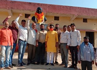 भारतीय संविधान के रचयिता डा.भीमराव अम्बेडकर की पुण्यतिथि पर दी गई श्रद्धांजलि, थांदला से कुंडेश्वर टाइम्स ब्यूरो मनीष वाघेला की रिपोर्ट