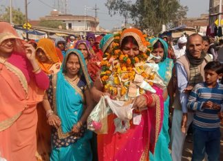 जिला पंचायत सदस्य श्रीमती ममता शर्मा ने प्रस्थान किया जल चढ़ाने रामेश्वरम धाम,सलेहा से कुंंडेश्वर टाइम्स ब्यूरो रामप्रताप बर्मन की रिपोर्ट