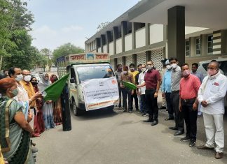 जिला अस्पताल को 14 ऑक्सिजन सिलेंडर कि सोगात ——— कलेक्टर द्वारा वाहन को हरी झंडी देकर रवाना किया