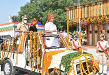 स्वतंत्रता दिवस पर विधानसभा अध्यक्ष ने ध्वजारोहण कर ली परेड की सलामी,पूरे जिले में आन-बान-शान से लहराया तिरंगा, कुंडेश्वर टाइम्स संपादक श्रीमती निर्मला कुसमाकर की रिपोर्ट