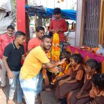 मठवाला कुआ गरबा महोत्सव समिति ने कराया कन्याभोज स्व. पुनमचंदजी मिस्त्रीकी स्मृति में परिवार ने लाभ लिया। नगर में कन्या भोज का प्रथम आयोजन।