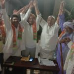 भाजपा नेता व पूर्व सरपंच रामपाल सिंह के नेतृत्व में दर्जनों कांग्रेसियों ने विधानसभा अध्यक्ष के हाथों ली भाजपा की सदस्यता,विधानसभा अध्यक्ष ने सभी को दी बधाइयां। देवतलाब से महेन्द्र सिंह अतरैला की रिपोर्ट