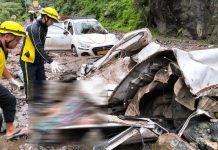 गंगोत्री में पहाड़ से वाहनों पर गिरा मलबा, मध्य प्रदेश के 4 तीर्थयात्रियों की मौत