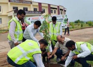 केंद्रीय विद्यालय हटा में हुआ वृहद वृक्षारोपण कार्यक्रम
