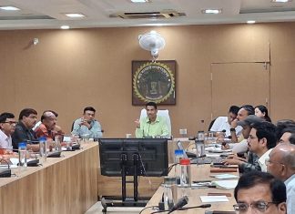 स्वामित्व योजना कार्य में लाएं तेजी, आधार संबंधी समस्याओं का मौके पर होगा निराकरण – कलेक्टर प्रताप नारायण यादव/मोहन पटेल की खास रिपोर्ट